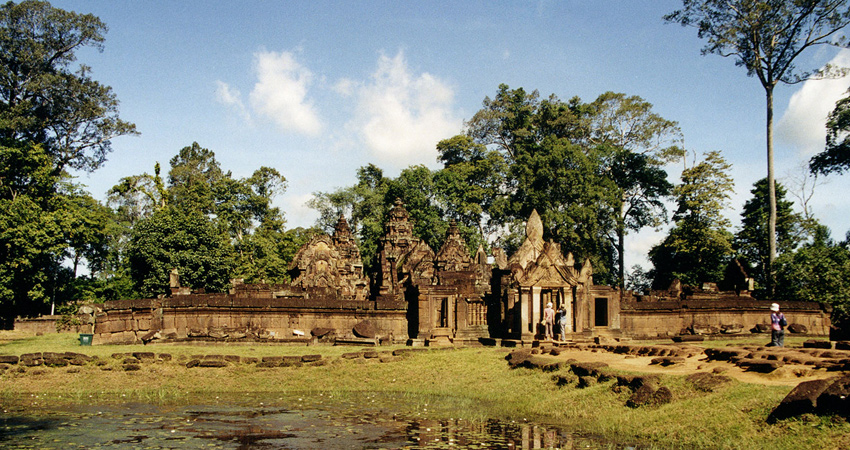 Roluos - Kbal Spean and Banteay Srei tour 1Day