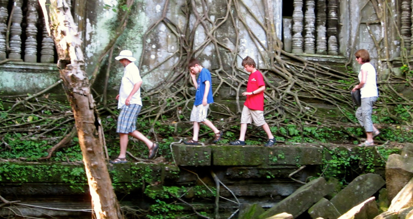 Beng Melea and Koh Ker Temple - Group Tour