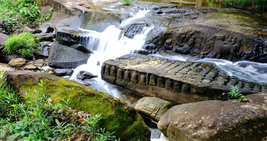 Roluos - Kbal Spean and Banteay Srei tour 1Day