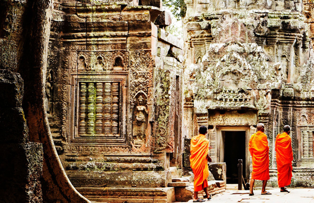 2-Day Best of Angkor Wat and Tonle Sap Lake Tour